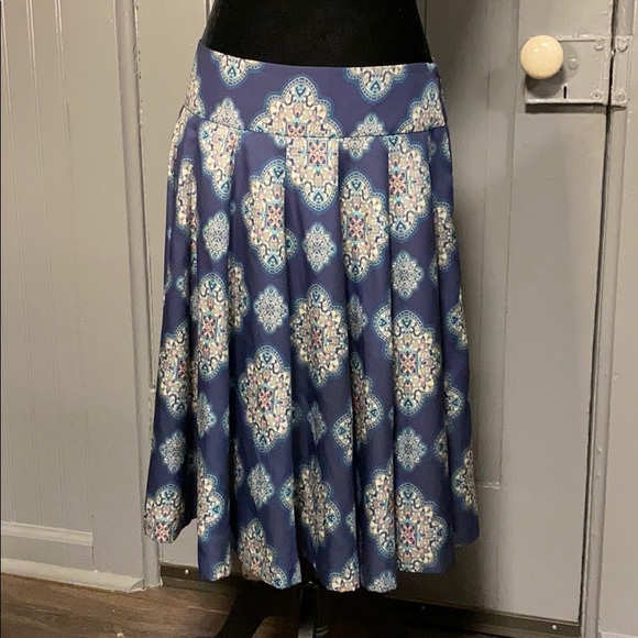 Ann Taylor Dresses & Skirts - 🛍 6 for $35 • Ann Taylor Blue Printed Pleated A-Line Skirt